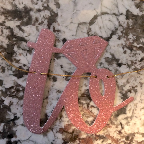 Bachelorette Party Banners & Cake Topper - Picture 4 of 9